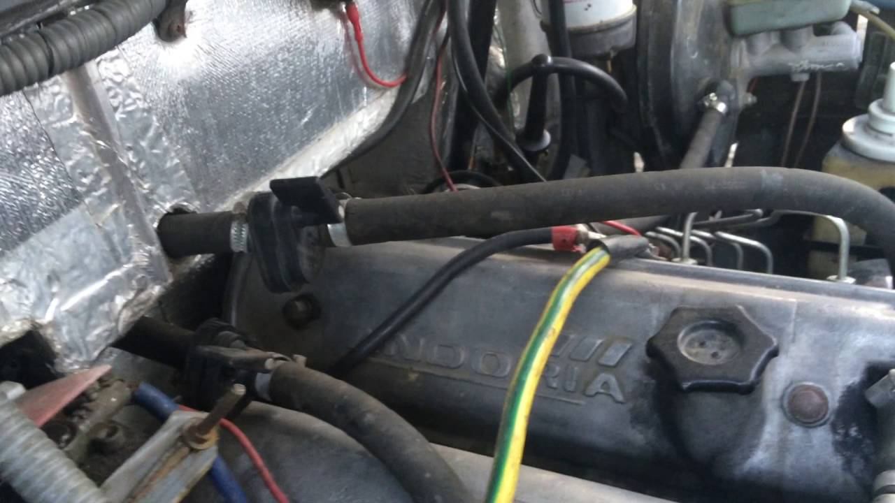 Запуск моторa Andoria 4CT90 с помощью STANLEY Simple Start смотреть онлайн