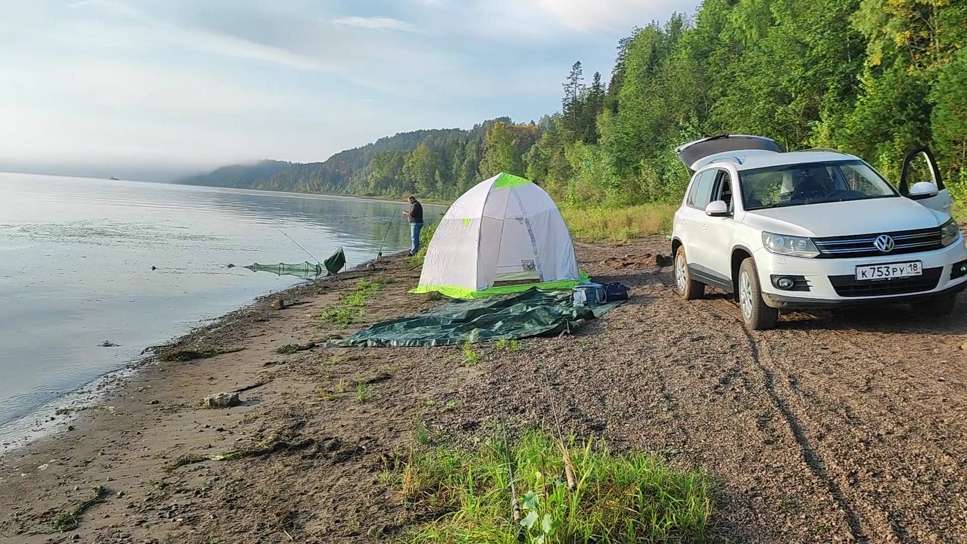 Рыбалка с ночевкой на Каме на Судака и Леща.Засадили машину.Костер,пельмени,ну и ночевка в палатке.