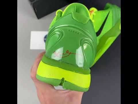 Beautiful green Nike shoes смотреть онлайн