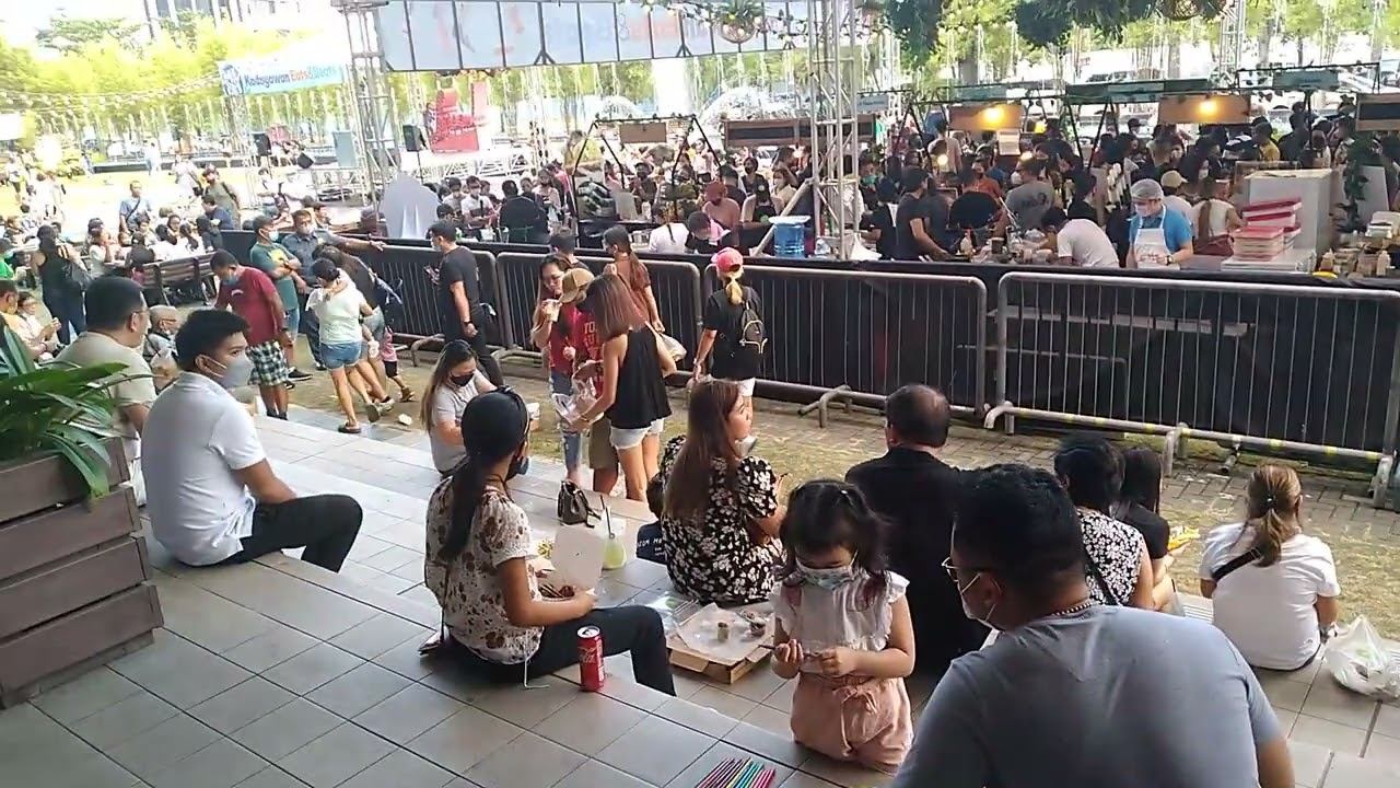 Third segment view sa SM Lanang Kadayawan Durian Festival upper portion view. смотреть онлайн