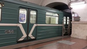 Станция "Сокол", на поезд в сторону центра посадки нет