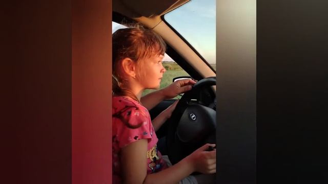 первые уроки вождения😁😎 смотреть онлайн