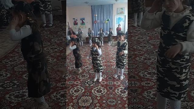 рӯзи артиши Милли дар кудакистони Шохнур смотреть онлайн
