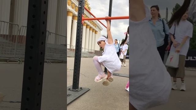 На своей волне #чипичипичапачапа #трендыютуб #мк #спорт #monicaajami #dance #тренды смотреть онлайн