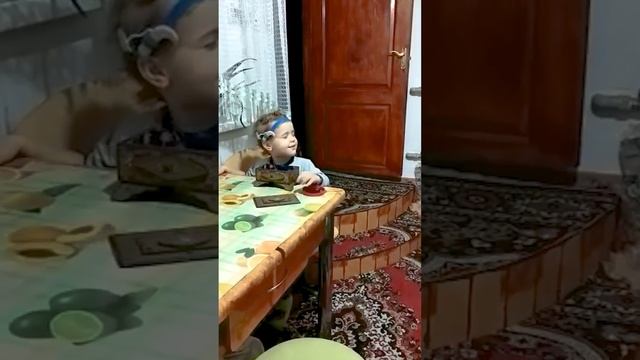 Ангелина Гороженко после кохлеарной имплантации учится слышать мир смотреть онлайн