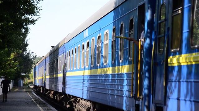 "Фірмовий потяг МАЯК"2ТЭ116-1207 с поездом №116 сообщением Бердянск-Киев и приветливая бригада. смотреть онлайн