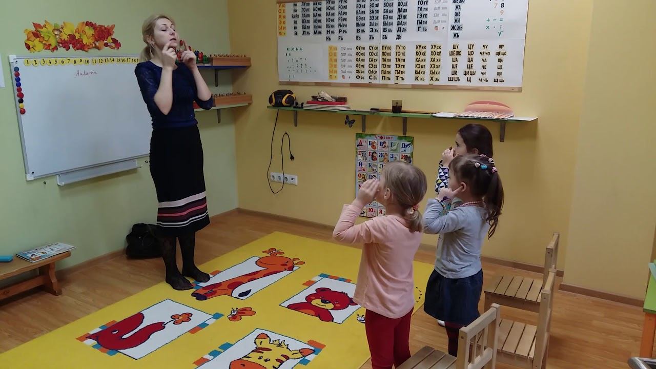 Английский язык в Клубе "Юла": учим новую песенку смотреть онлайн