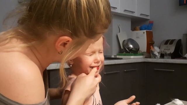 Карантин... рвем зуб сами.. а что делать??? :) смотреть онлайн