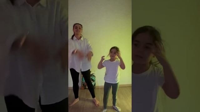Family dance)) #familylook #dancewithme #motherdaughter #viralvideo #viralshorts #viral #trend смотреть онлайн