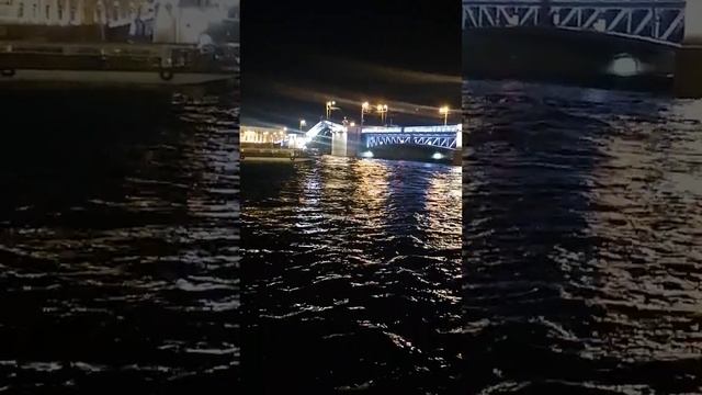 Развод Дворцового моста(Санкт-петербург,20.08.2021) смотреть онлайн