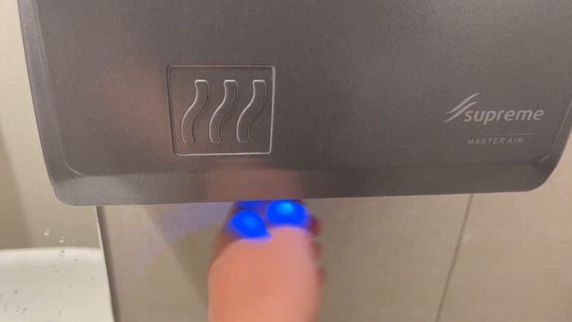 JVD Master (Supreme Master Air) Hand Dryer at Rotorua Airport смотреть онлайн
