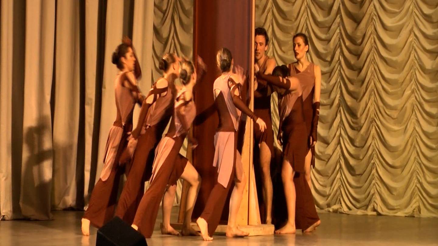 "Дверь" - танцевальный коллектив "Геликон" РЭУ им. Плеханова 2013 смотреть онлайн