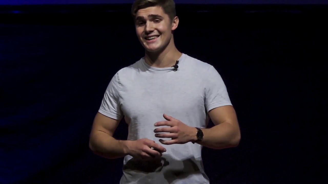 A Positive Social Media Influence - An insight from a male model | Freddie Pearson | TEDxKotor смотреть онлайн