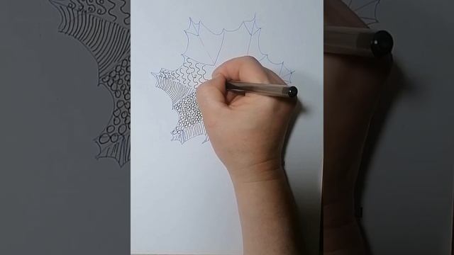 Графический рисунок гелевой ручкой клинового листа смотреть онлайн