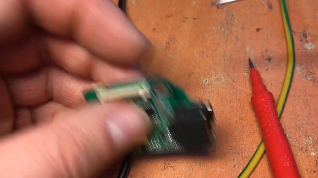 Базіки... Baseus CRJS03 не заряджається. Огляд схемотехніки.