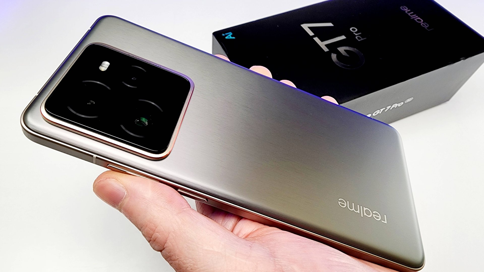 Взял Смартфон на Snapdragon 8 Elite АМОЛЕД 4D - XIAOMI и Samsung НЕ НУЖЕН! 🔥Новинка Realme GT7 Pro смотреть онлайн