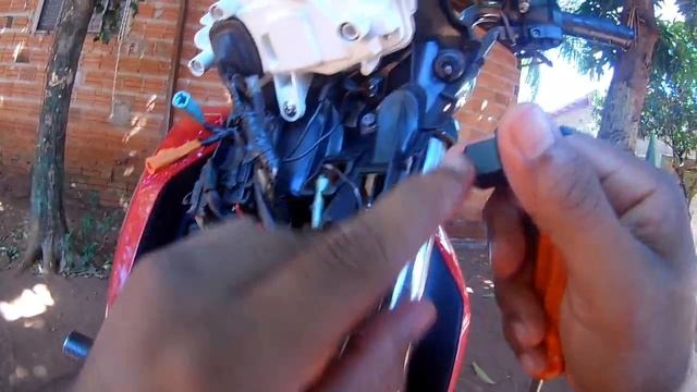 como instalar farol led pos chave na fan 160 passo a passo смотреть онлайн