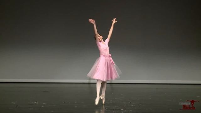 Happy Dance di Irina Pana - Sinthya Pezzoli - EBGP Vienna - Graduation Ball - February 2017 смотреть онлайн