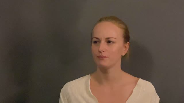 Визитка на английском смотреть онлайн