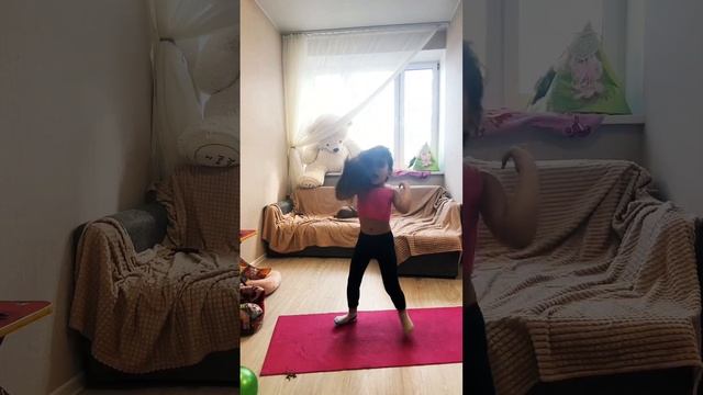 Когда ты принцесса, но дерзость не скрыть #моника_патимейкер #танцы #тренды #блогер #топ #моника смотреть онлайн