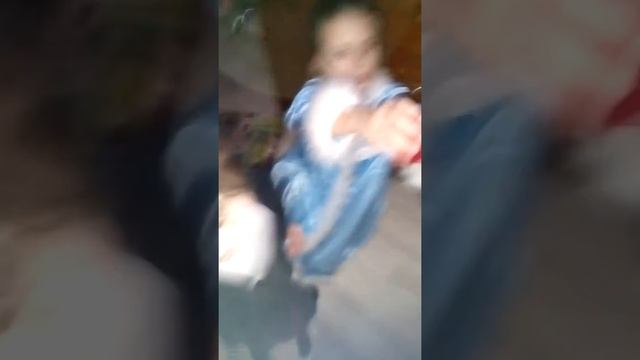# подарки под елкой это всегда завораживает) смотреть онлайн