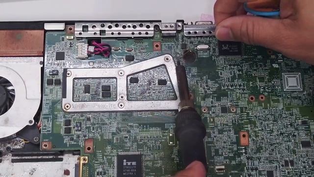 Toshiba Satellite L40 замена Cmos батареи