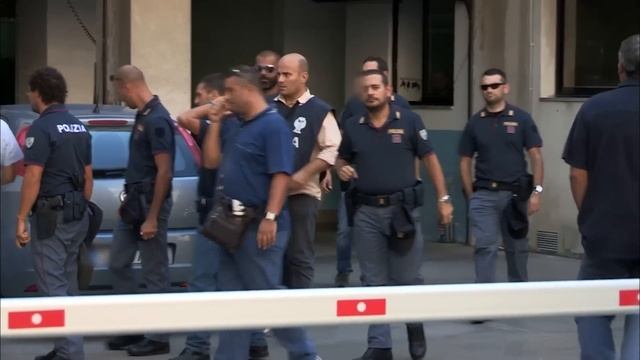 Mafia italiana - Ndrangheta crónica de la mafia de Calabria смотреть онлайн