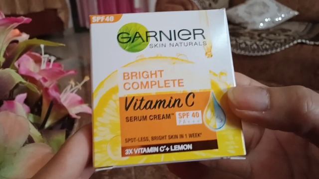 Garnier Vitamin C Cream - Garnier Bright Compelete Cream//Vitamin C Serum Cream// смотреть онлайн