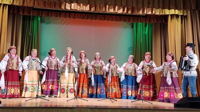 р.н.п. "Вячор девки" смотреть онлайн