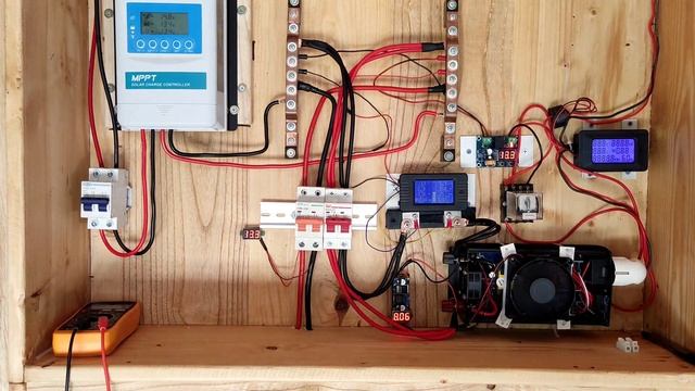 PLTS OFFGRID 500 WATT. CARA MEMPARAREL 3 PANEL SURYA BEBEDA WATT PEAK. 100 WP + 50 WP + 30 WP смотреть онлайн