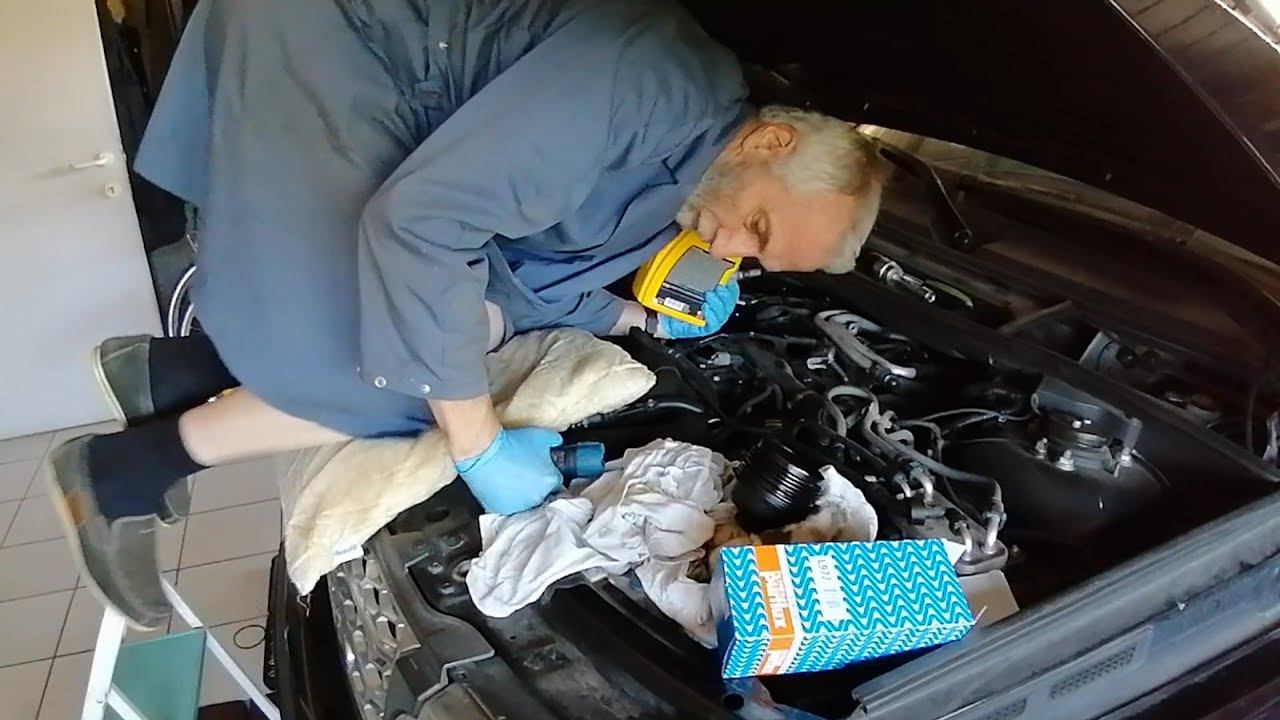 L322 Range Rover 3.6 TD V8 Oilchange And New Oilfilter. First Service Since 3 Years ...