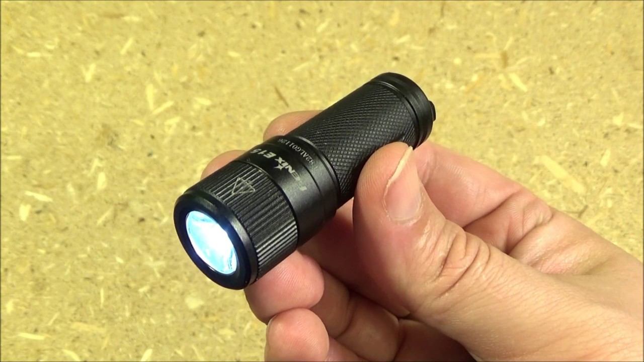 Fenix E15 (New Model, Much Improved), 450LM Keychain Light смотреть онлайн