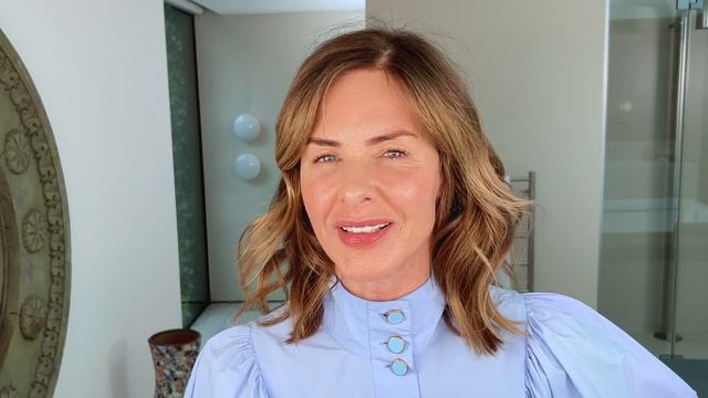 PHA, BHA & AHA Exfoliants: What’s The Difference? | Skincare | Trinny смотреть онлайн