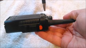 Baofeng Radio Battery Removal - UV-5 (Higher Res)