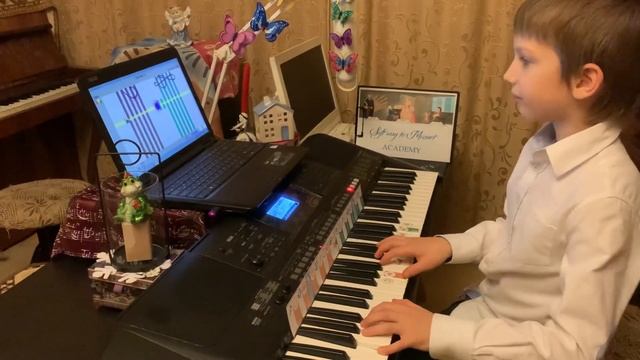 Vasya. Этюд для глаз №2 (пространства), 2-я презентация. На синтезаторе не хватает 1 клавиши. смотреть онлайн