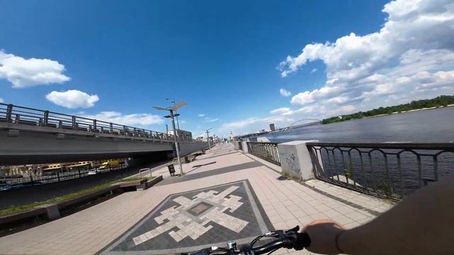 Киев. Велопрогулка по Набережной Днепра. Подол, Почтовая площадь, ул. Сагайдачного. смотреть онлайн