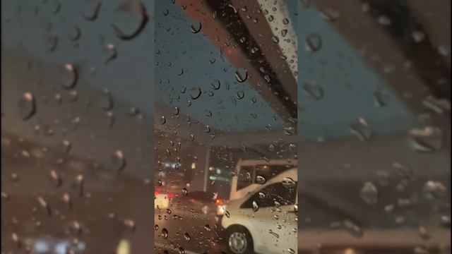 stuck for 8 hours in dubai's biggest ever storm!!! смотреть онлайн
