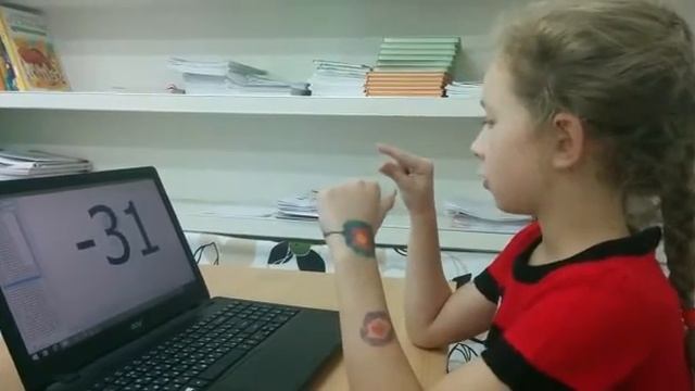 Полина (7 лет) считает на ментальном уровне смотреть онлайн