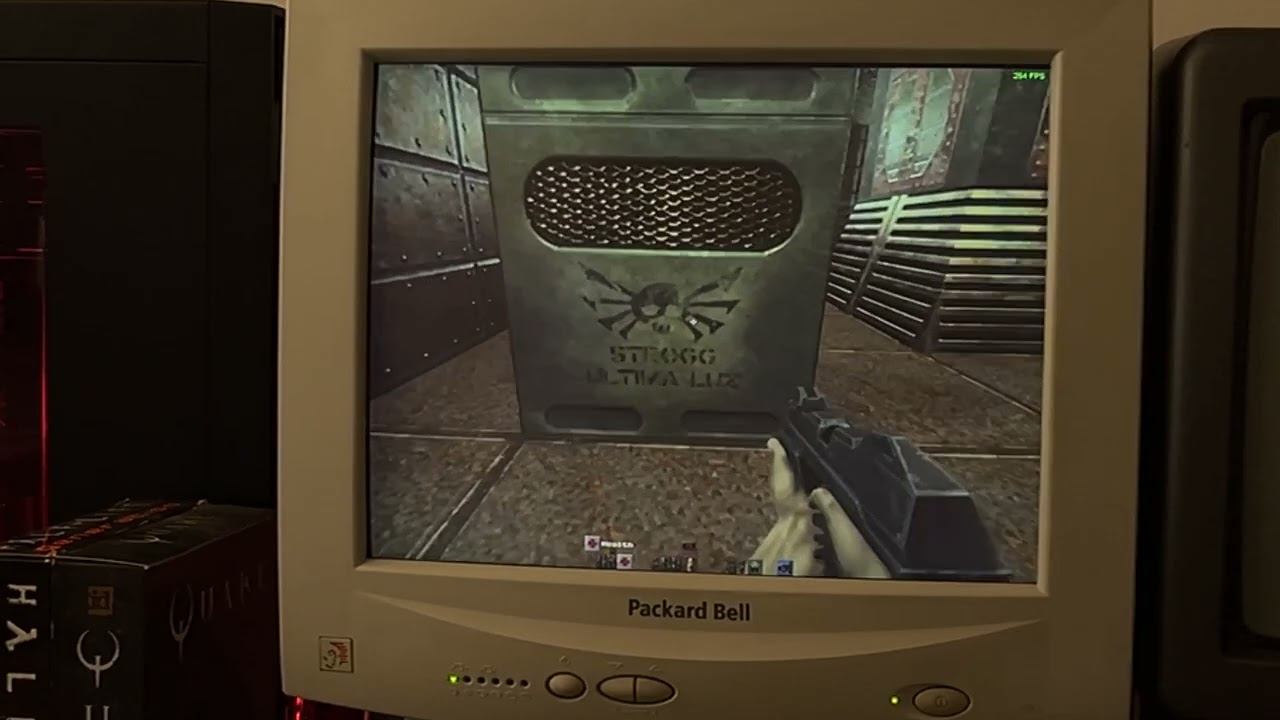 Quake 2 RTX Gameplay On A CRT Monitor (No Commentary) смотреть онлайн