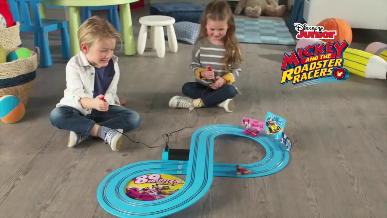 Автотреки Carrera/ Автотрек Carrera First Міккі та перегони роадстерів/ смотреть онлайн