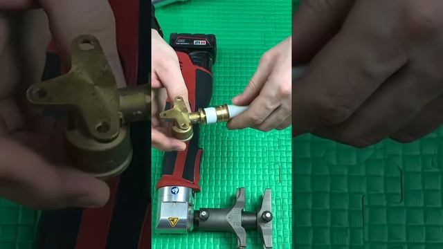 Аксиальная запрессовка электроинструментом. Shorts 24 смотреть онлайн