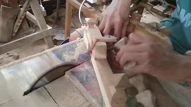 Tukang Kayu Jepara..,....Proses pemotongan Handle pintu dgn mesin panel saw DIY смотреть онлайн