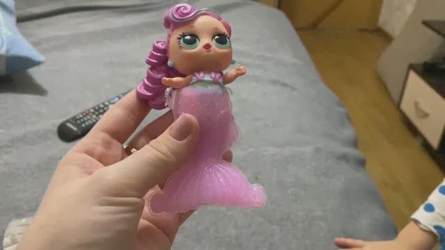 Обзор ЛОЛ куклы РУСАЛКИ. Сделали хвост. Часть 2 смотреть онлайн