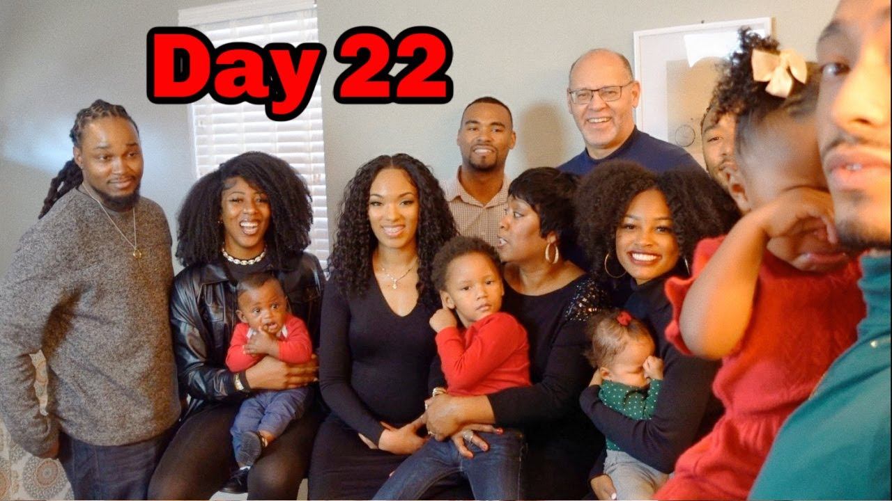 Family Photo Day...GONE WRONG // Vlogmas Day 22 смотреть онлайн