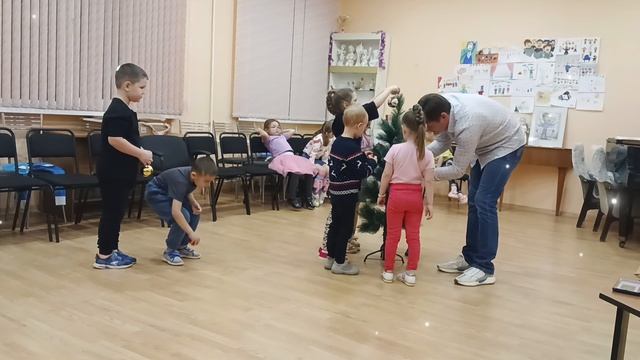 Наряжаем ёлочку (26.11.2024) смотреть онлайн