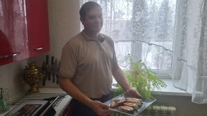 форель на гриле.Новогоднее блюдо.Праздничный стол.