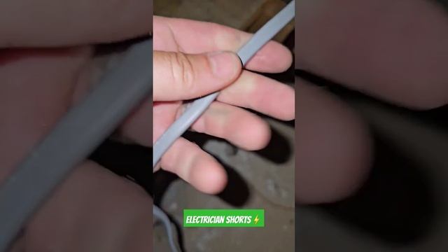 Electrician Shorts⚡️ - Plumbers had a nightmare wiring a 9.5kW electric shower in 1.0mm cable смотреть онлайн