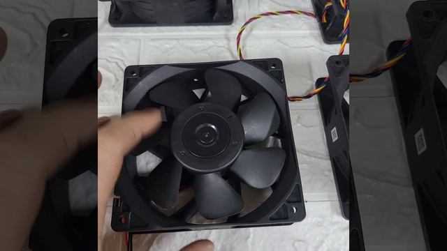 Вентилятор 12 см Antminer S19, T19, S17, S21, T21 смотреть онлайн