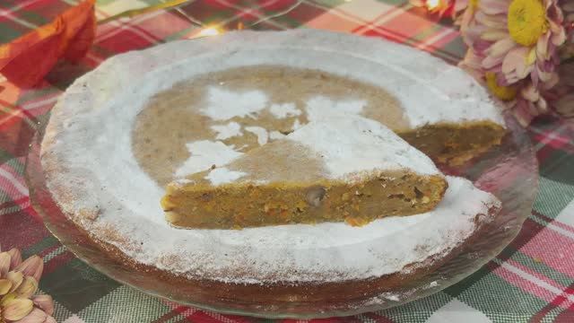 Нежный, осенний, ароматный морковно-ореховый пирог. Сохраняйте рецепт! смотреть онлайн