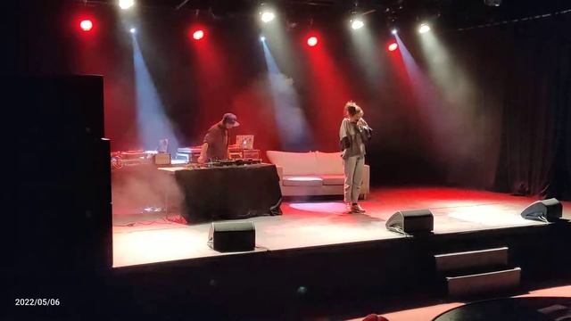 Zes Switch #MadeInLiegeHipHop #Rappeuse смотреть онлайн